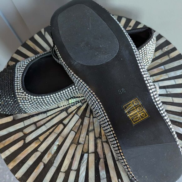 B2 Palace Stones Flats NWOT - Picture 6 of 6